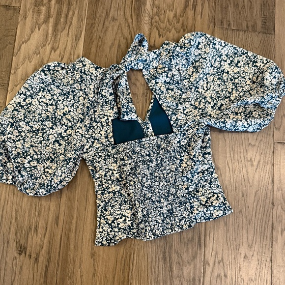 Abercrombie & Fitch Floral Puff Sleeve Blouse - Green and White - Picture 4 of 5